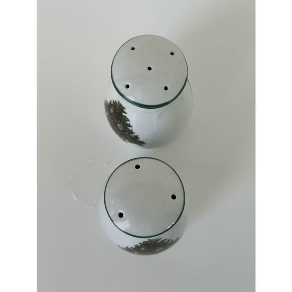 Vintage Christmas Tree Salt and Pepper Shaker Set - Picture 7 of 9